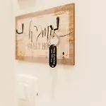 Centrale-nel Cuore Di Bari- A 5min Dalla Stazione-mucciaccia Design Апартаменты Бари